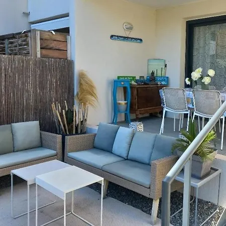 Apartment Cosy Avec Terrasse Et Jardin Hyeres